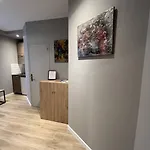 Flat Apartment *